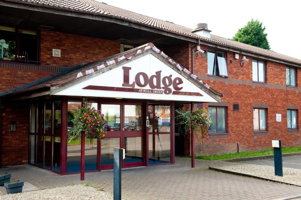 The Lodge Hotel Бирмингем Экстерьер фото